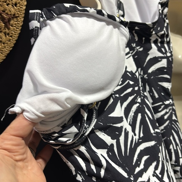 Leilani removable pads, adjustable straps,sweetheart neckline,ruched, 1pc swim - Picture 9 of 13